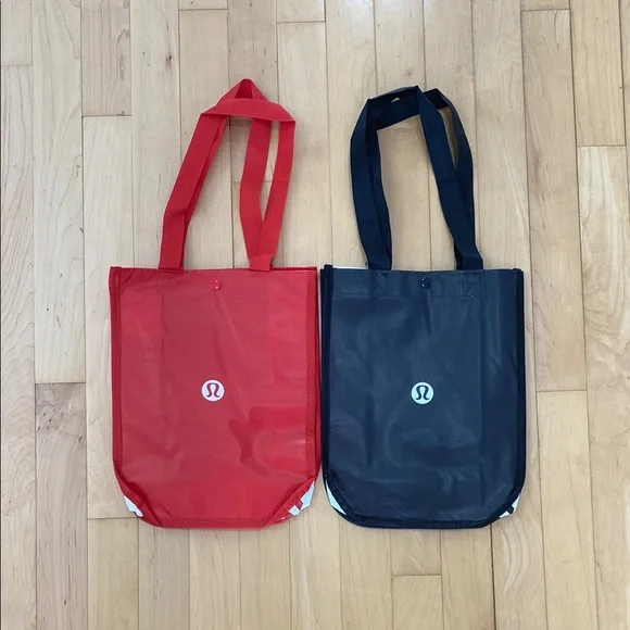 🆕 Lululemon Red and Black Tote Bags 🍋 - Picture 1 of 1